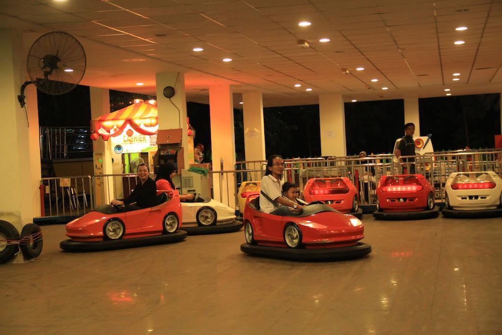 Arabian Bay Resort@ Bukit Gambang Resort City Eksteriør bilde